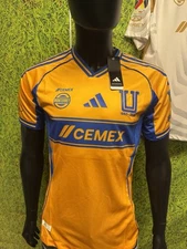 Men’s Small  Tigres UANL 2025-26 Slim Fit Home Jersey Local