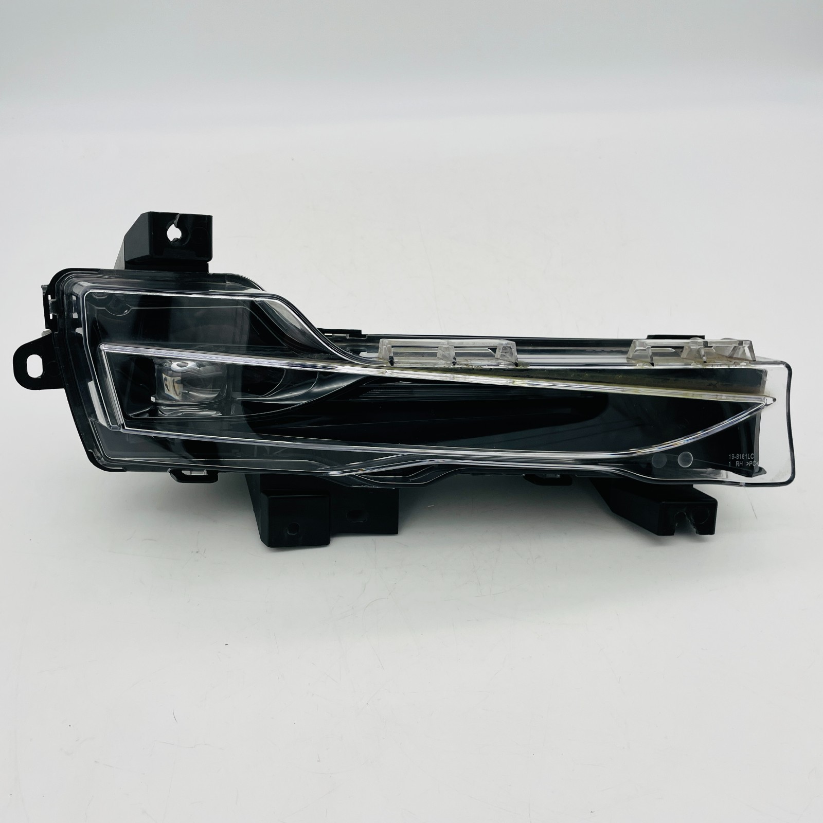 Tesla Model 3 & Y DRL Facia Fog Light Right Side 1624798-00-A | 2017 - 2023