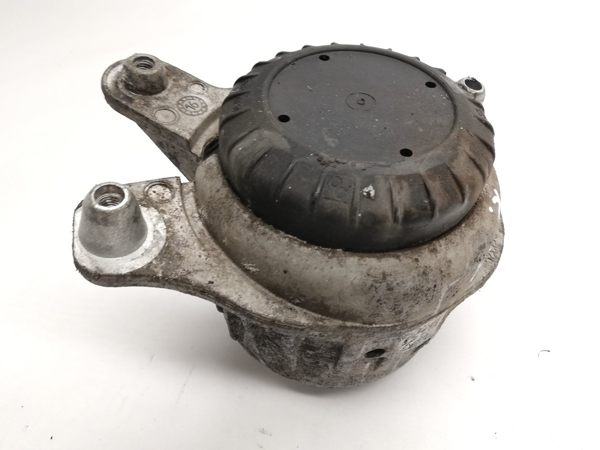 MERCEDES-BENZ C W205 Left Side Engine Mount A2052406417 1.6 Diesel