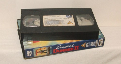 Crocodile Dundee 2 (1988) - VHS - Paul Hogan, Linda Kozlowski - Picture 3 of 4