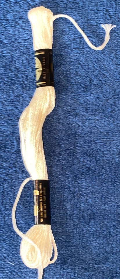 Vtg DMC 25 Embroidery Floss Made In France ECRU - Image 4 of 4