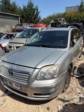 Pare-choc avant Toyota AVENSIS
