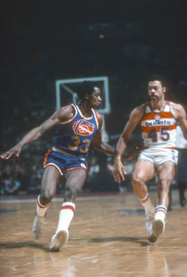 David Thompson Denver Nuggets closely guards Phil Chenier Washingt- Old Photo