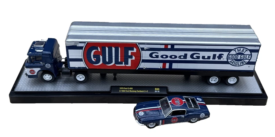 M2 Machines 2025 Team Ford Gulf 1970 Ford C-600 & 1968 Ford Mustang Fastback 2+2 - Image 2 of 4