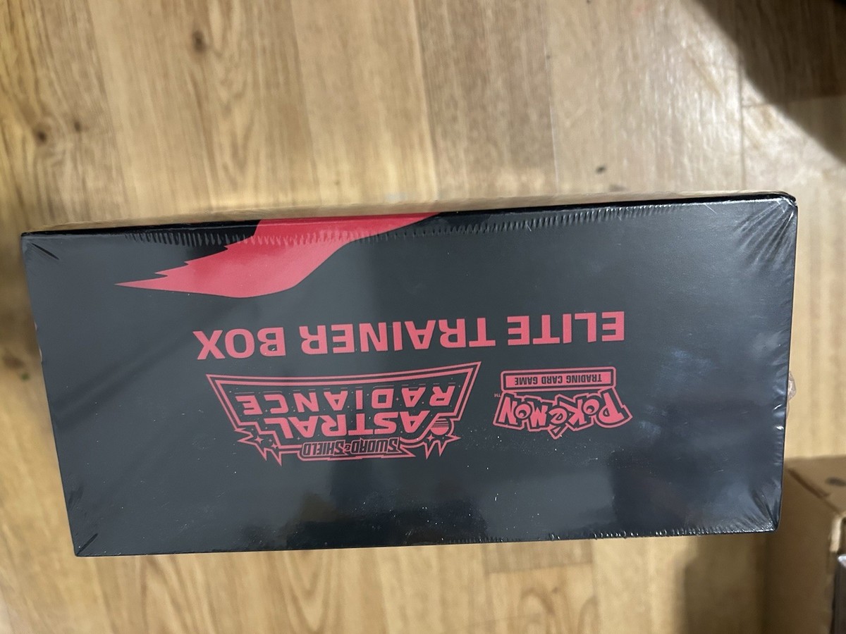 ポケモン - Pokemon celebrations ELITE TRAINER BOX(英 Amazon.com: Pokemon Trading Card Game: Celebrations Elite