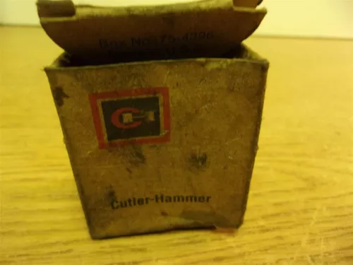 NEW  Cutler Hammer 10250T2 Series D1 Contact Block  *FREE SHIPPING*