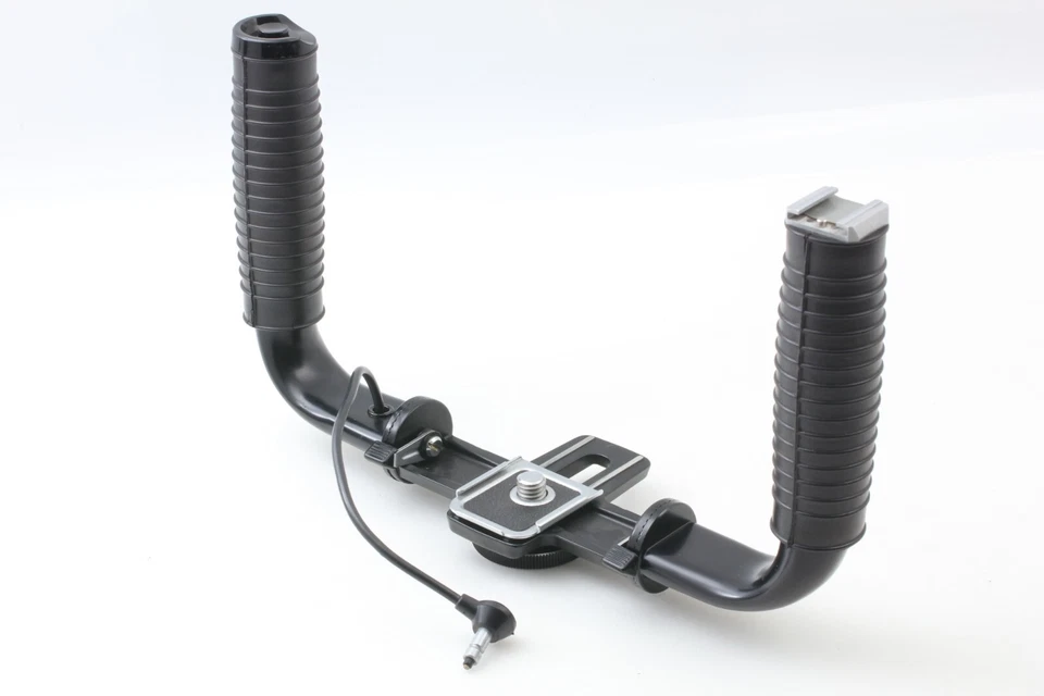 "NEAR MINT " Hasselblad 46132 Double Dual Handgrip 500 el EL/M Flash Bracket - Image 2 of 4