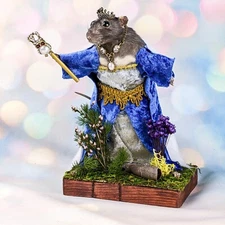 W218 Rat Queen Taxidermy Décor Oddities Display Standing Royal Curiosities