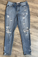 KanCan Women  s Relaxed Fit Distressed Boyfriend Jeans Size 3/25 KanCan
