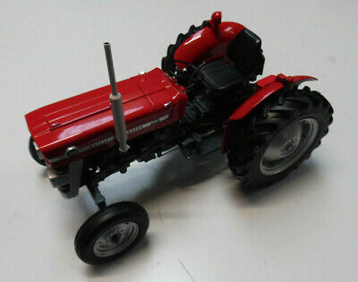 Model Tractor Massey Ferguson 135 Red 1 16 Th Scale By Universal Hobbies Ebay