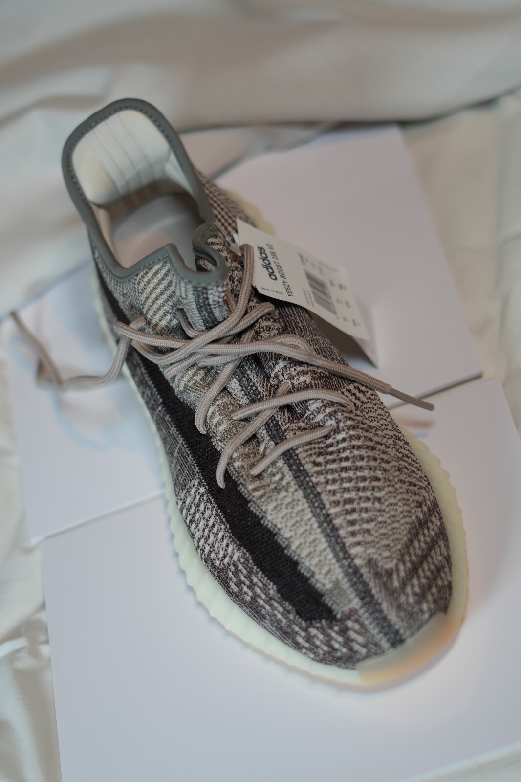 Adidas Yeezy Boost 350 V2 Zyon UK size 13 BNIB, never worn. With OG Tags image 7