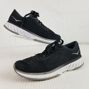 hoka cavu 2