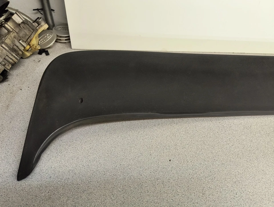 1984-1993 Saab 900 Turbo OEM Rear Spoiler Hatchback Hatch 8264848 - Изображение 4 из 4