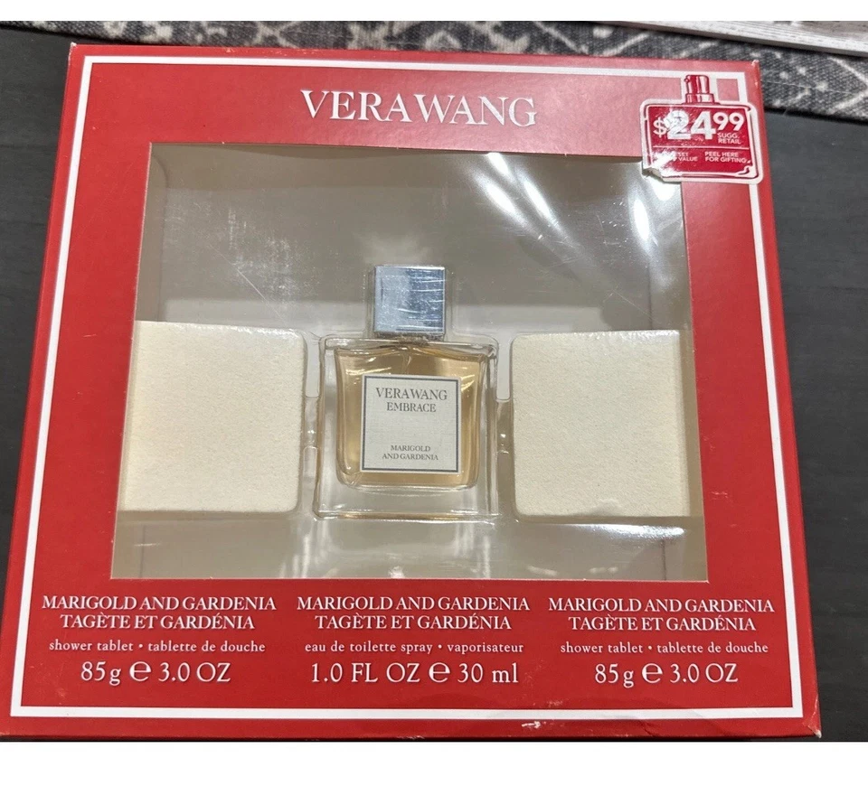 Juego de regalo de caléndula y gardenia VERA WANG 1 FL OZ spray de inodoro 2 tabletas de ducha Foto 3 de 4