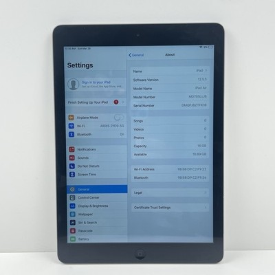Apple iPad Air 1st Generation A1474 16 GB Wi-Fi 9.7 in | Space