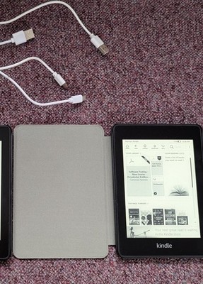 Kindle Paperwhite 第10世代 32GB 本体u0026カバーu0026フィルム Kindle Paperwhite 第10世代 32GB 本体u0026カバーu0026フィルム