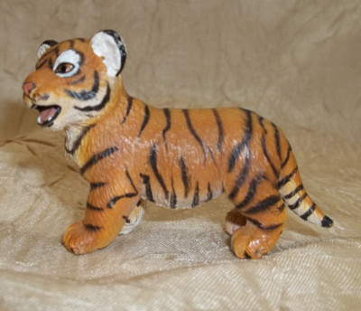 Safari Ltd Bengal Tiger Cub Baby Animal Figure Figurine Plastic Jungle Wild Life