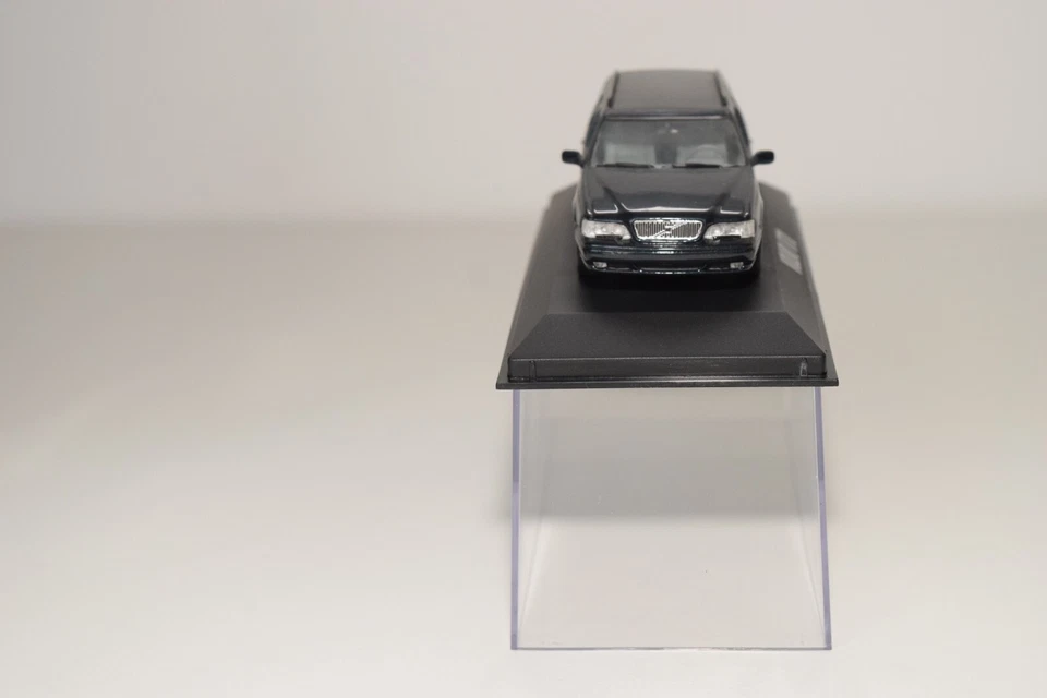A65 1:43 MINICHAMPS VOLVO V70 V 70 CLASSIC 850 METALLIC BLACK MIB MOLTO RARO! - Immagine 4 di 4