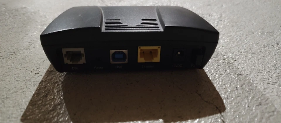 Siemens SpeedStream 4200 Ethernet/USB ADSL Modem - 060-D242-A65 - USED - - Image 4 of 4