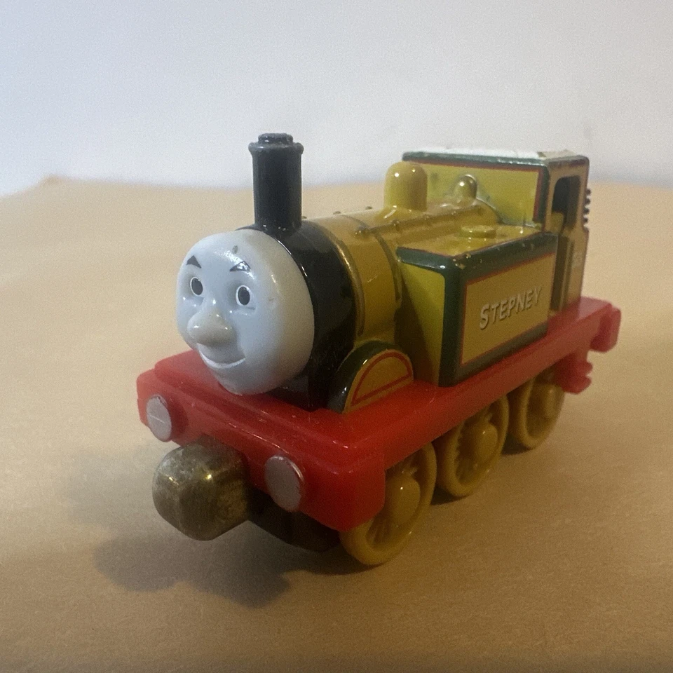Thomas the Tank Engine Take n Play Stepney Magnetic Learning Curve Diecast 2008 - Image 3 of 4