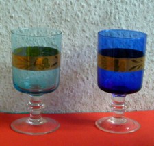  2 Weingläser aus Glas Inh. - 200ml H -  13,5cm TOP Goldrand +