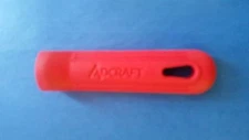 (ONE) SILICONE HOT HANDLE HOLDER RED RUBBER SKILLET GRIP FITS FLAT HANDLE 8" PAN