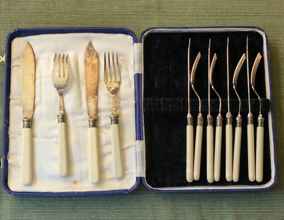 Antique EPNS Fish Cutlery Silver Set Celluloid Handles Knife & Fork 12 pcs. VTG