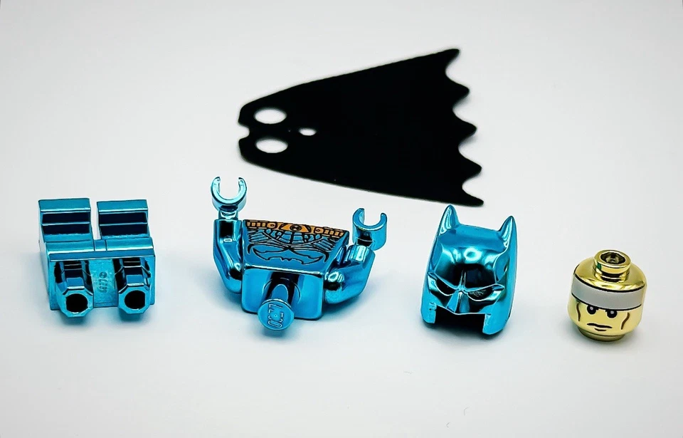 Lego Chrome Blue Plated Batman open Chin Minifigure DC Superheroes New!! - Image 3 of 3