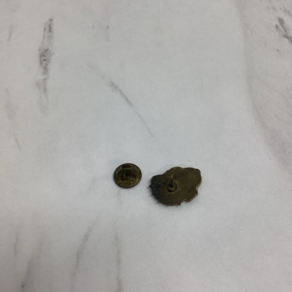 Vintage Georgia Bulldogs Lapel Pin Dog With Hat Cap Tie Tac Football NCAA Mascot - Image 4 of 4