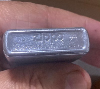 Vintage Zippo Feuerzeug mit einem gravierten.   (BAY--1)