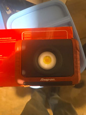 Snap-on Rechargeable Cordless Led Worklight 1 Led 5v Usb Redblack Snap-on Rechargeable Cordless Led Worklight 1 Led 5v Usb Redblack
