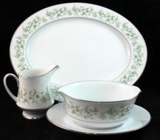 Noritake Savannah Group of Creamer Gravy Boat and 13 3/4 Inch Platter 2181