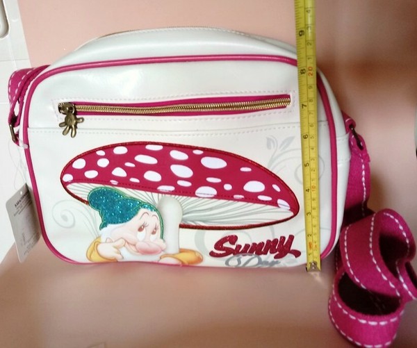 ORIGINAL DISNEY BAG SNOWHITE DWARF HAPPY NEW WITH TAGS.BOLSO ENANO BLANCANIEVES