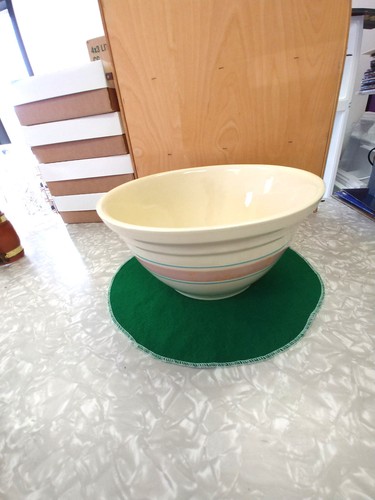 OVENWARE STONEWARE LARGE KITCHEN BOWL WITH PINK STRIP AND BLUE #12 USA - Picture 7 of 9