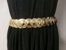 23" Stretch Gold-Tone Thick Round Fashion Belt Fabric Metal Scallop Women's