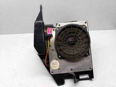 AUDI A3 Sportback 8PA Subwoofer 8L0035381G 1.60 Petrol 75kw 1997 32517094 - Photo 1/4