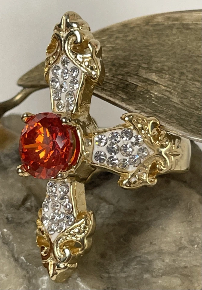 Anillo de cóctel grueso cruz talla 7,75 imitación ópalo de fuego diamantes de imitación transparentes tono dorado Foto 2 de 4