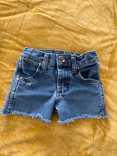 Vintage Wrangler Toddler Distressed Shorts size 4 slim one of a kind - Picture 2 of 3