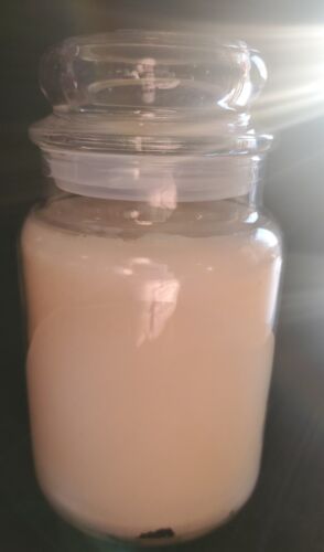 YANKEE CANDLE 22 0Z BUTTERCREAM RETIRED BEAUTIFUL sweet smelling scent new - Picture 2 of 4