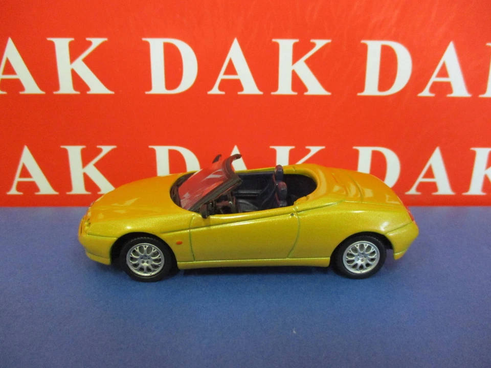 Die cast 1/43 Modellino Auto Alfa Romeo Spider 2005 by Solido - Immagine 2 di 4