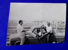 🔵 FOTO CATANZARO PONTE ? AUTO FIAT D'EPOCA CON PERSONE CHE SCHERZANO BELLA 🤣