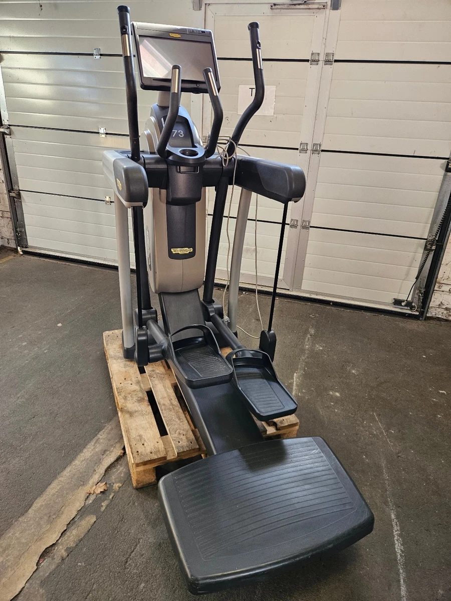 Technogym Crosstrainer Vario Excite 700 mit Unity Konsole