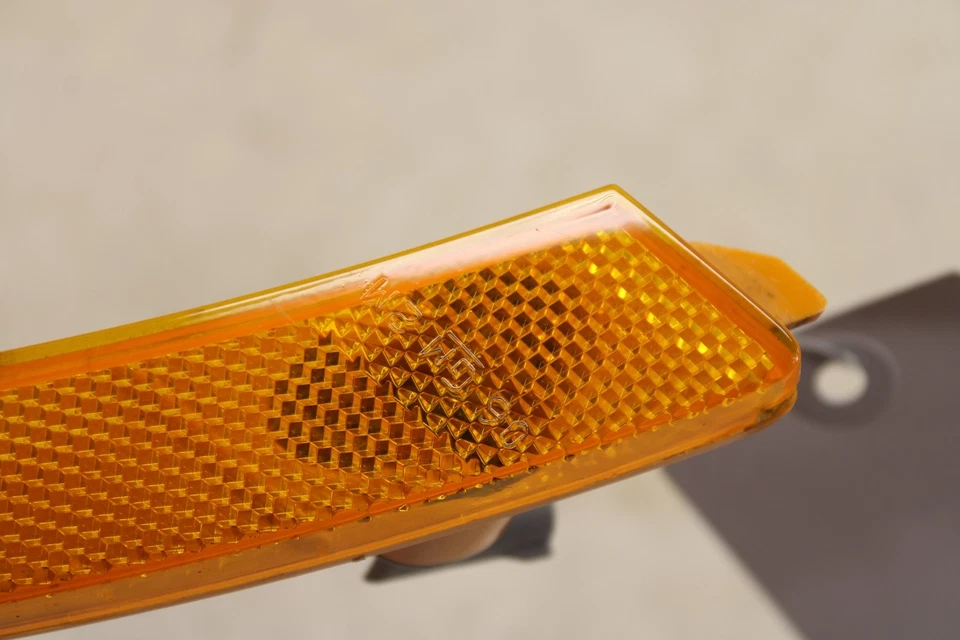 Luz marcadora delantera izquierda Saturn Sky 2007-2010 25774951 OEM MO93 Foto 4 de 4