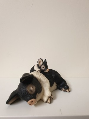 Schwarz & Weiß Schwein Figur Harvey Knox Animal Kingdom House Of Global Art 5,5 Zoll