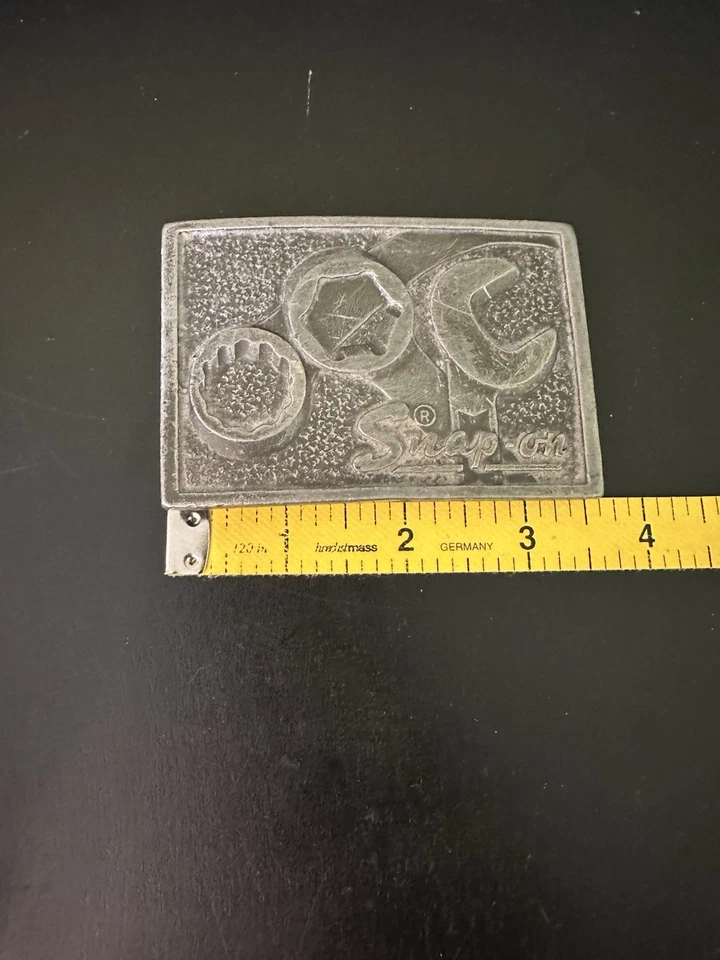 Llaves herramientas de metal de peltre con hebilla de cinturón a presión de colección #347 Wyoming Studio Art EE. UU. Foto 4 de 4