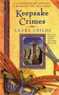 Keepsake Crimes (A Scrapbooking Mystery) - Mass Market Paperback - GOOD