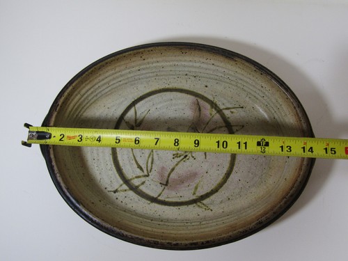 Signed Earth-toned Studio Art Pottery Casserole Serving Dish with Handles 16" L - Bild 12 von 13