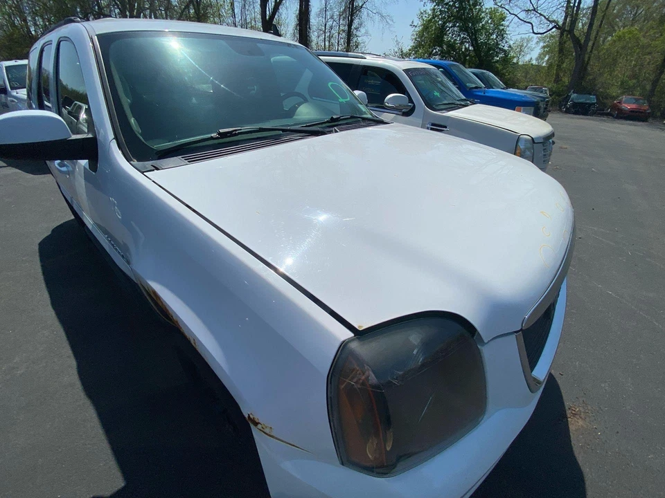 07 08 09 10 11 12 13 14 GMC YUKON capó Foto 3 de 3