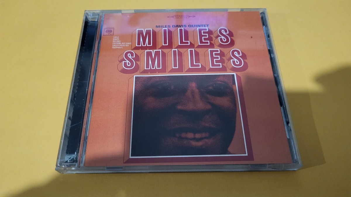 米CD Miles Davis Quintet Miles Smiles UDSACD2201 Mobile Fidelity Soun 紙ジャケ /00150 Amazon.com: Miles Smiles: CDs & Vinyl