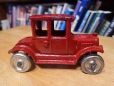 VINTAGE 1920'S HUBLEY CAST IRON FORD MODEL T DOCTOR'S COUPE
